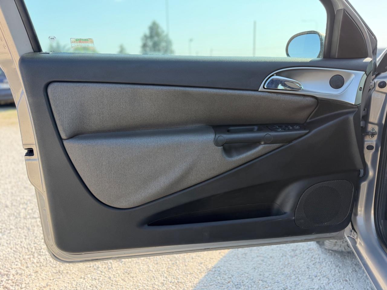 Lancia Ypsilon 1.3 MJT 90 CV Oro Giallo