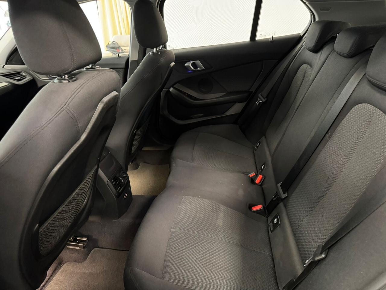 Bmw 118 118d 5p. Msport