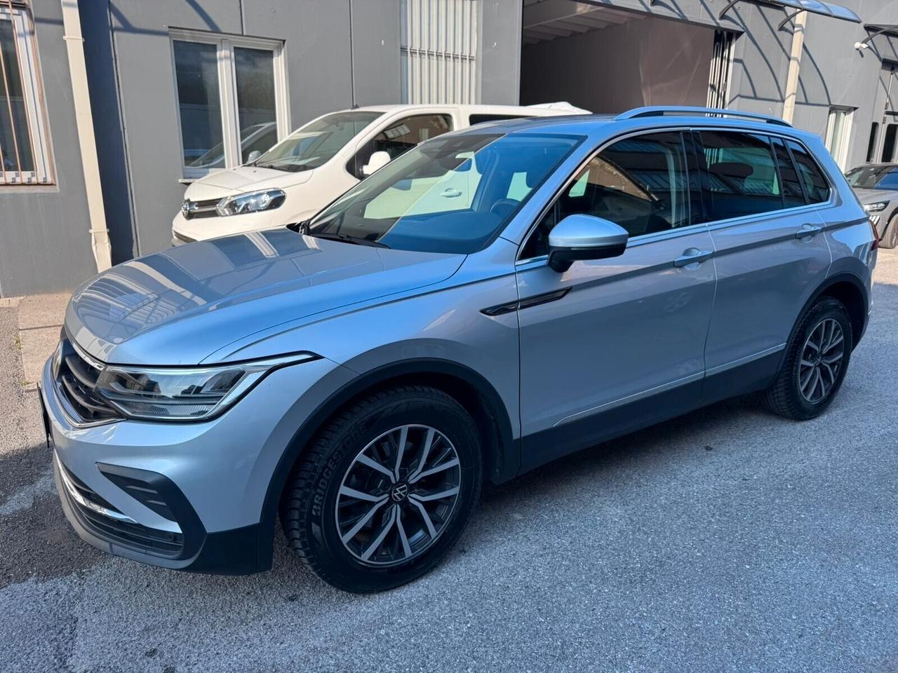 Volkswagen Tiguan 2.0 TDI 150 CV SCR DSG Elegance*EURO6