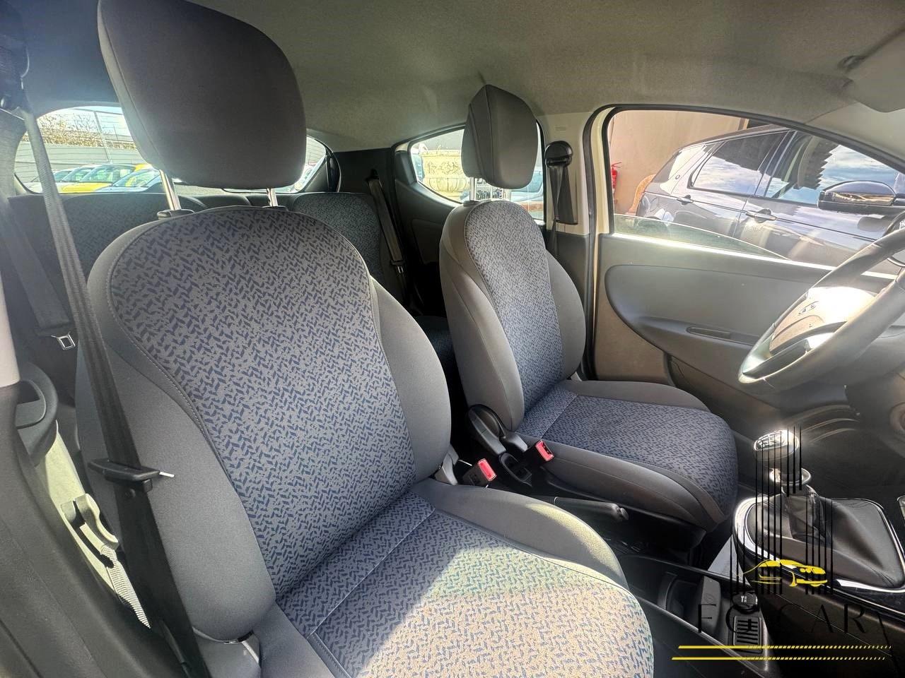 Lancia Ypsilon 1.0 FireFly 5 porte S&S Hybrid