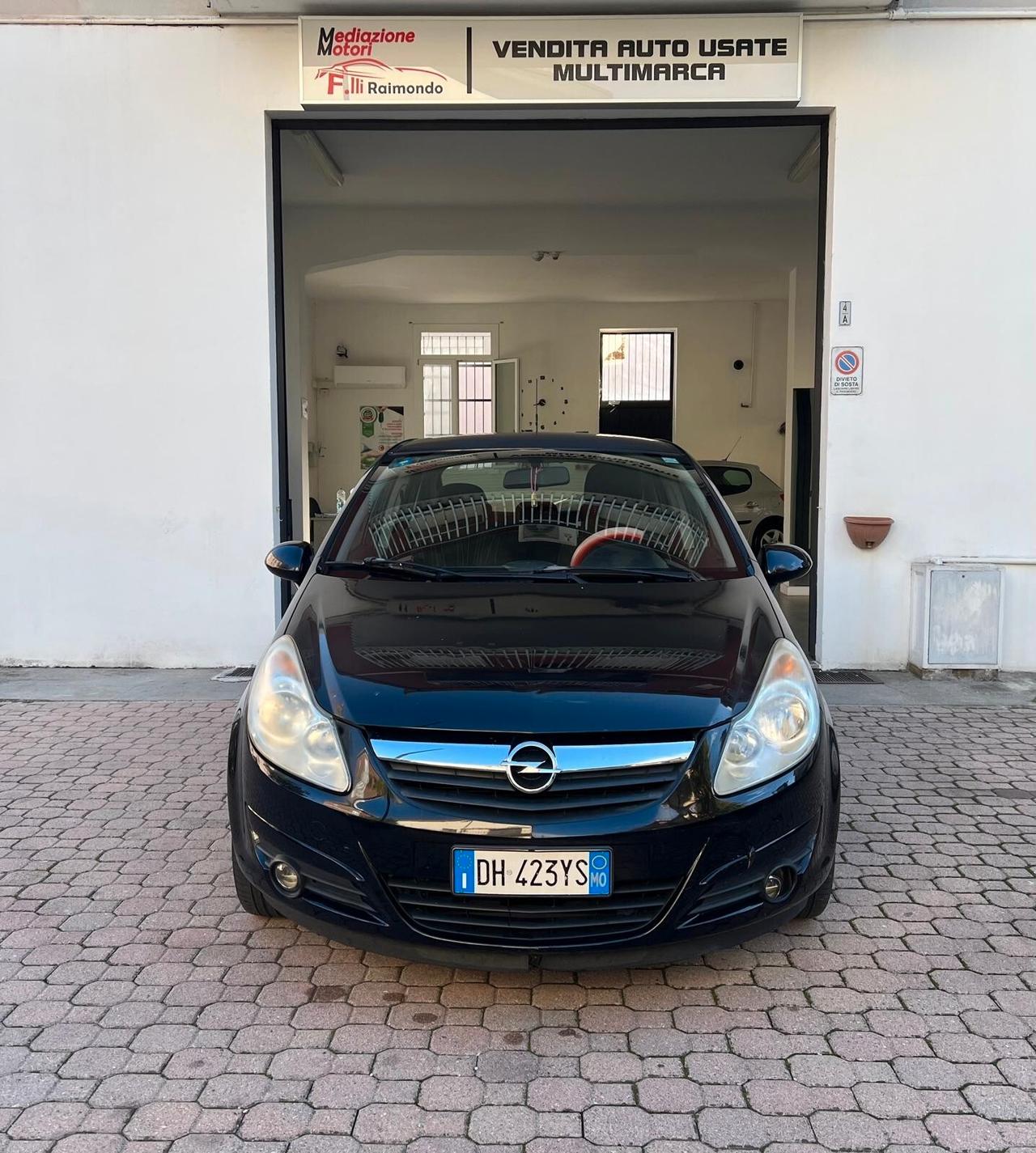 Opel Corsa 1.2 OK NEOPATENTATI