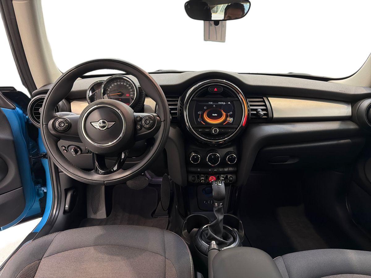 MINI Mini IV F55-F56 2014 - Mini 1.5 Cooper D 3p auto