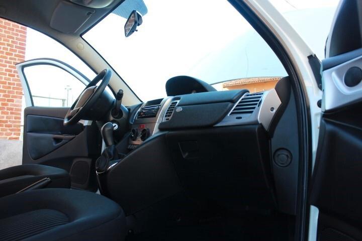 Lancia Ypsilon 1.3 MJT New Oro ESTETICA DA ESPOSIZIONE 5POSTI CLIMA CD USB AUX IN PNEUMATICI ALL SEASON