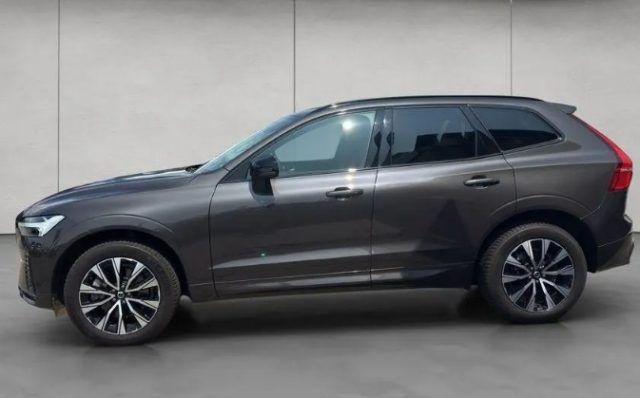 VOLVO XC60 B4 (d) AWD automatico Plus Dark N1Autocarro