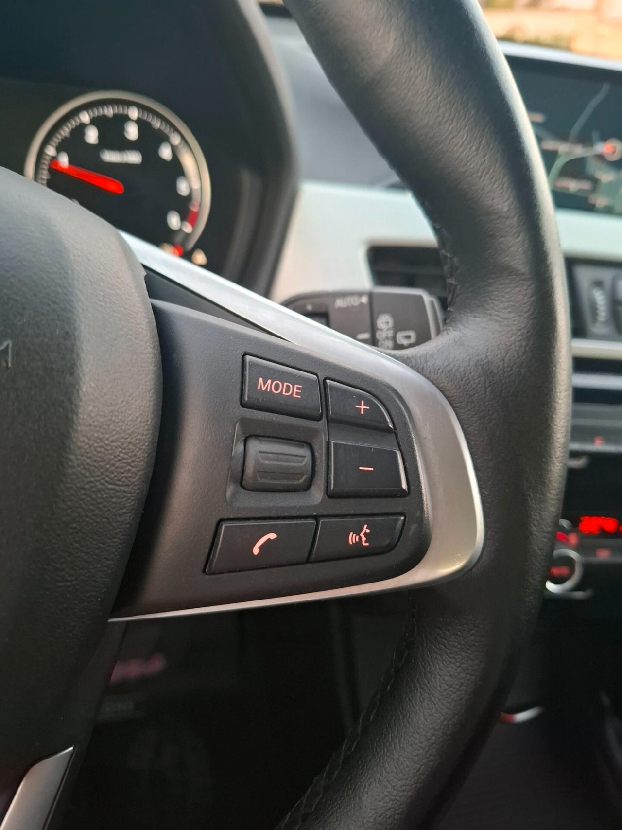 Bmw X1-20d- xLine TETTO*PELLE*LED