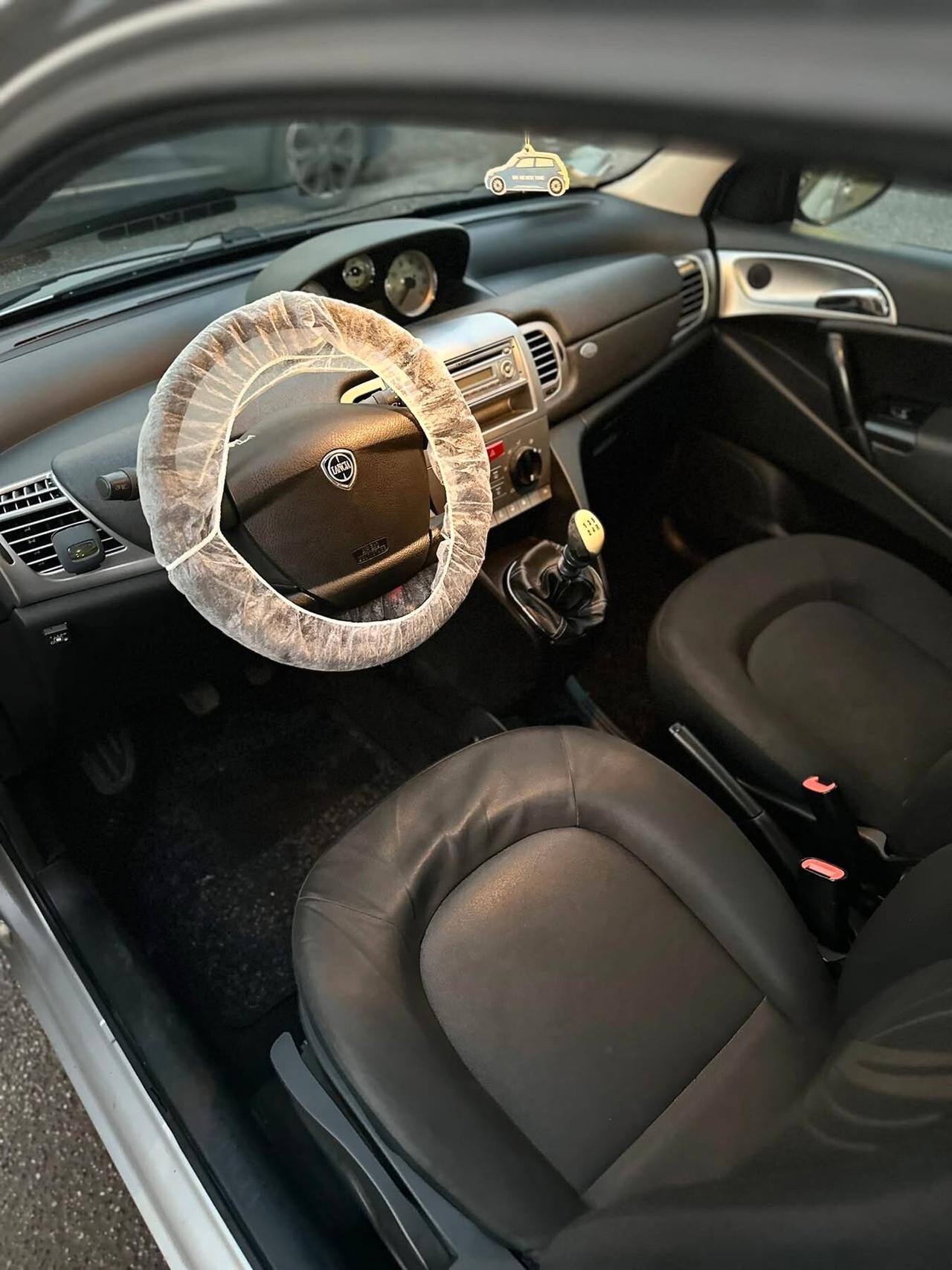 Lancia Ypsilon 1.2 69 CV Platinum GPL NEOPATENTATI