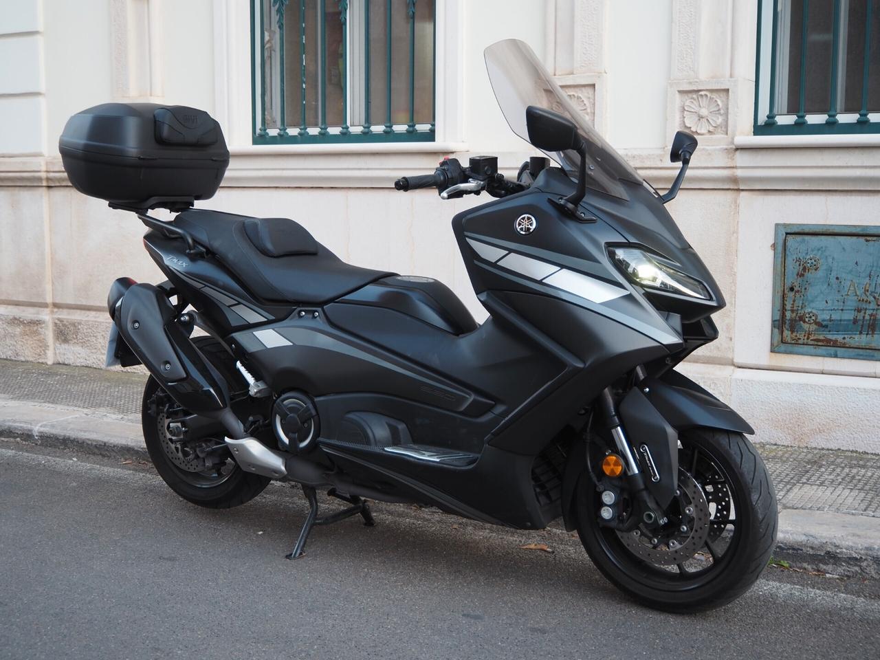 Yamaha TMAX 560