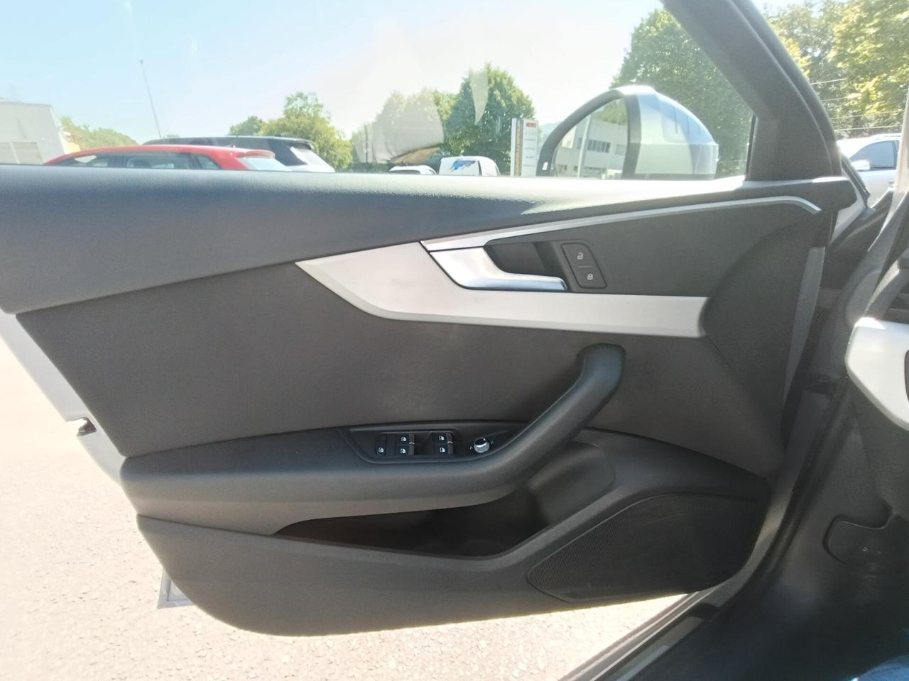 Audi A4 Avant 40 TDI S tronic Business
