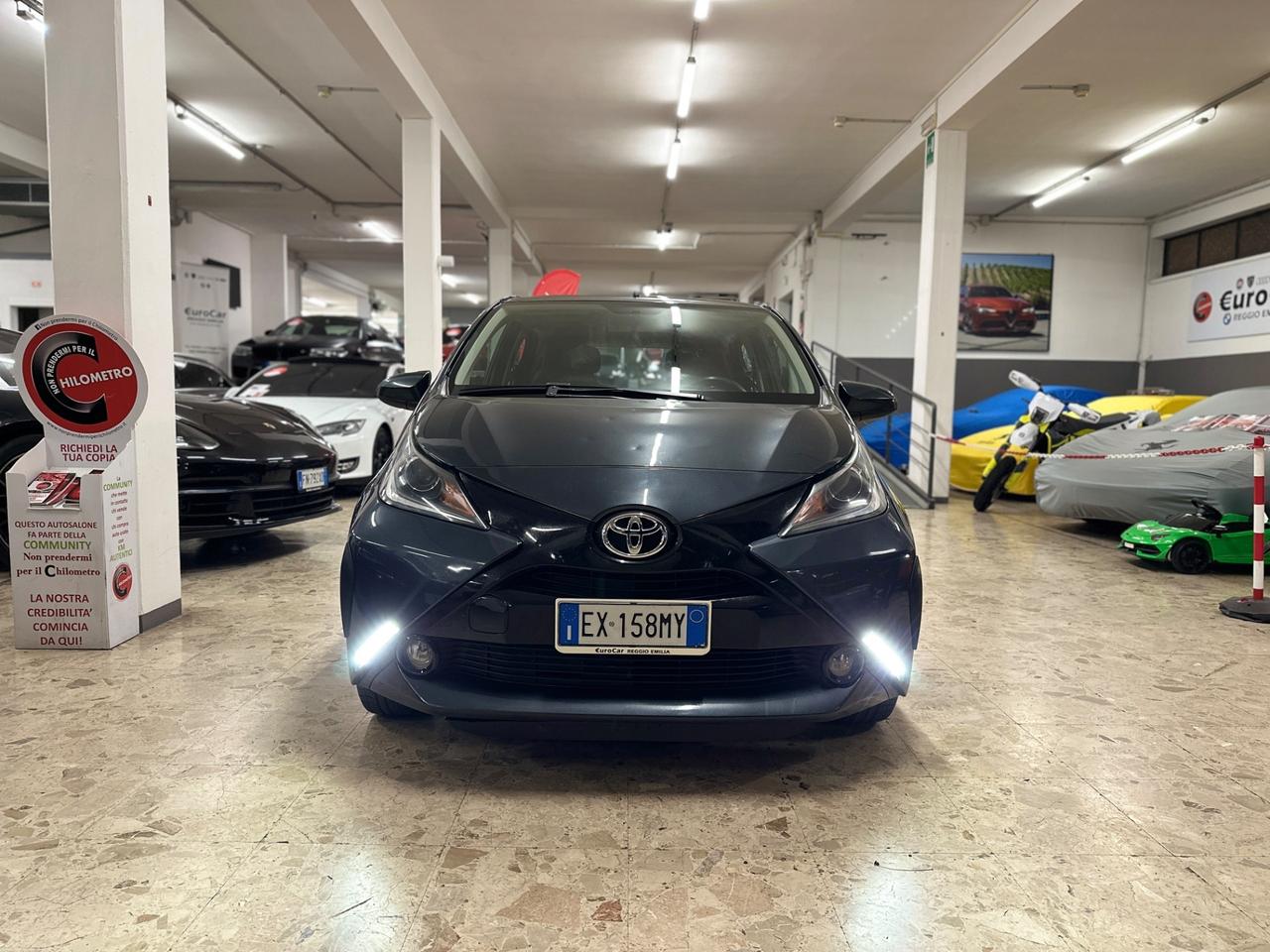 Toyota Aygo 1.0 VVT-i 69 CV 5P. 11/2014 Neopatentati