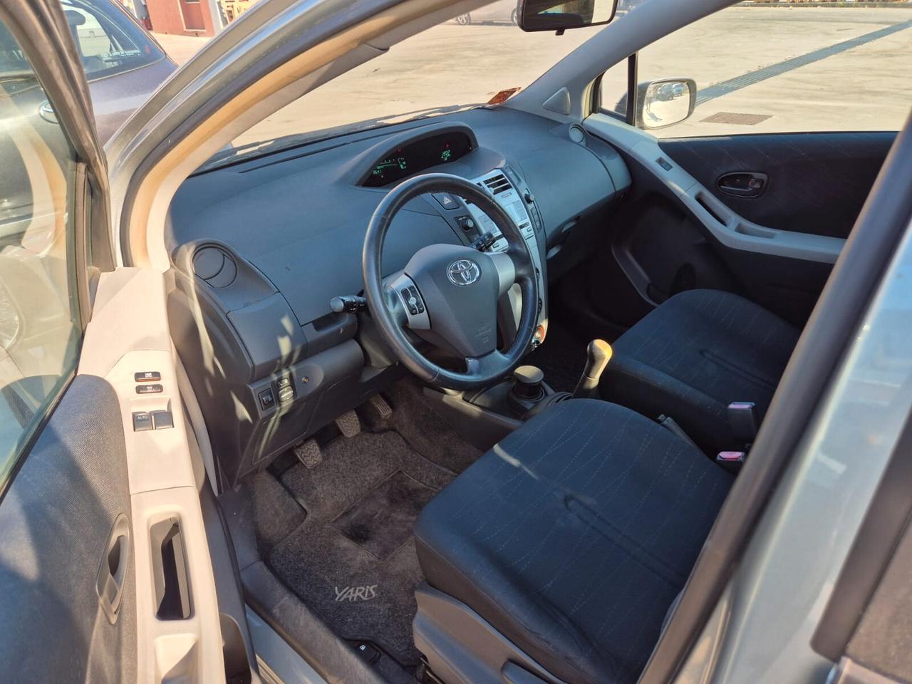 Toyota Yaris 1.3 5 porte