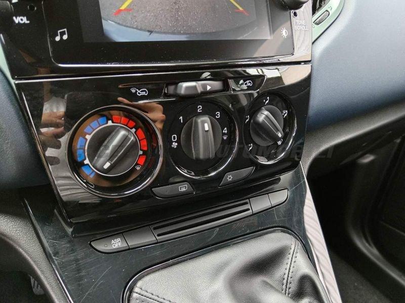 Lancia Ypsilon Ypsilon 1.0 firefly hybrid Platino s&s 70cv