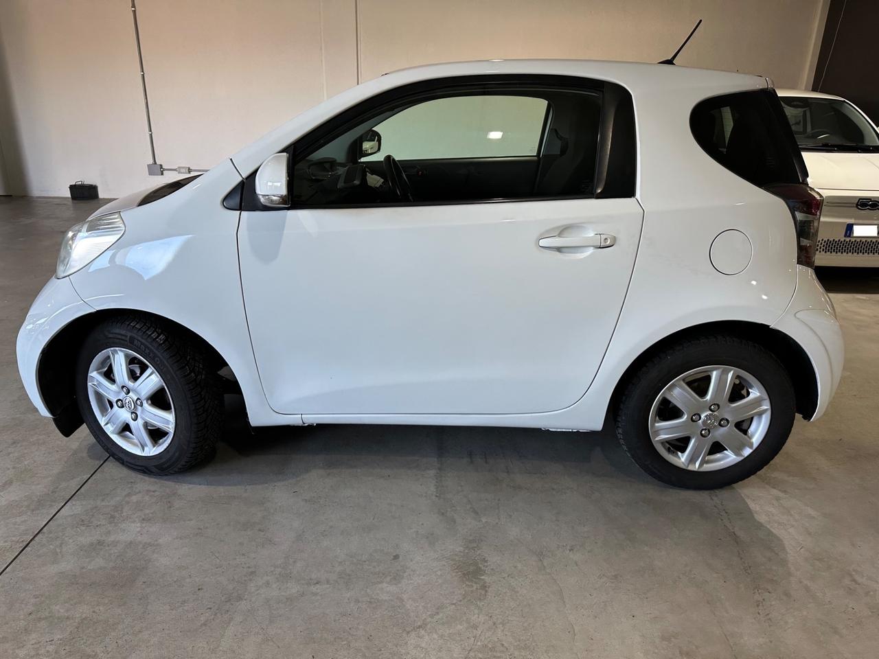 Toyota iQ 1.0 Sol