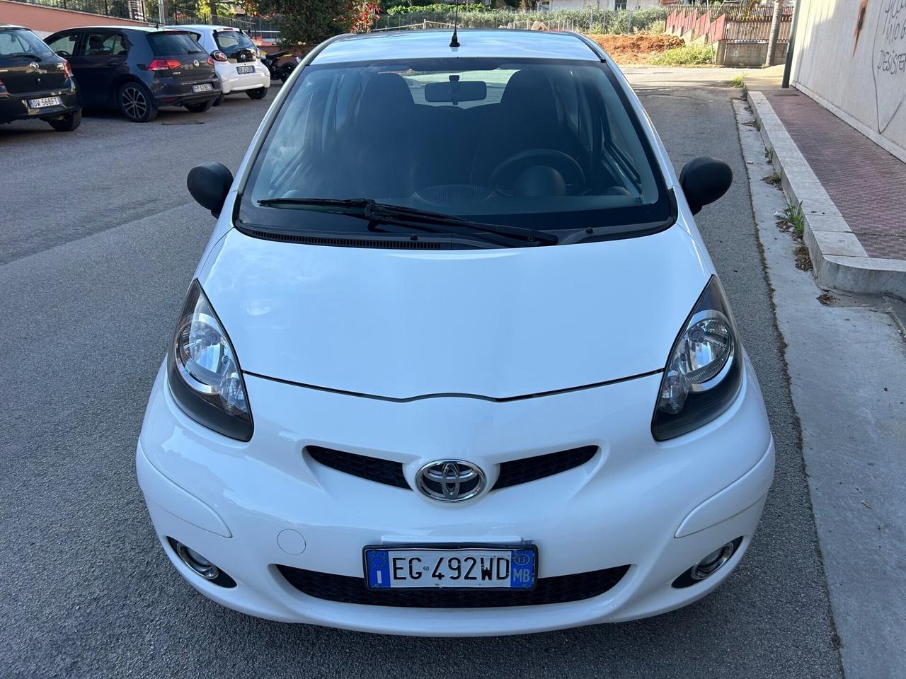 Toyota Aygo 1.0 BENZ . IDEALE PER NEO PATENTATI