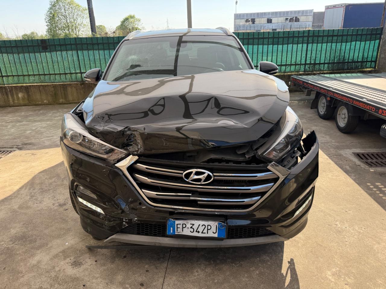 HYUNDAI TUCSON 2018 1.7 CRDi AUTOMATICO INCIDENTATO