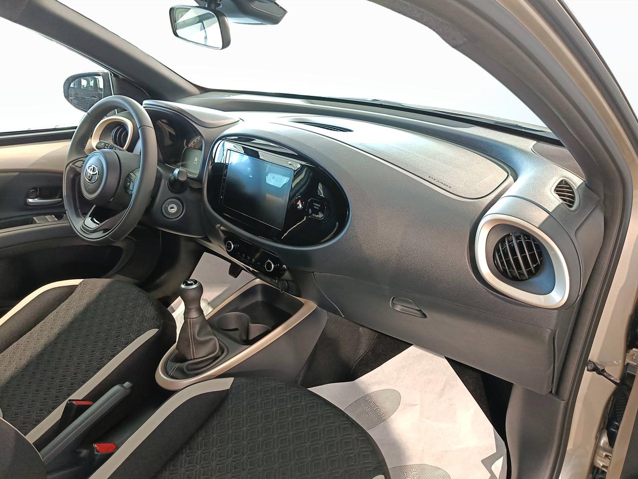 TOYOTA Aygo X 1.0B TREND MT - MY24