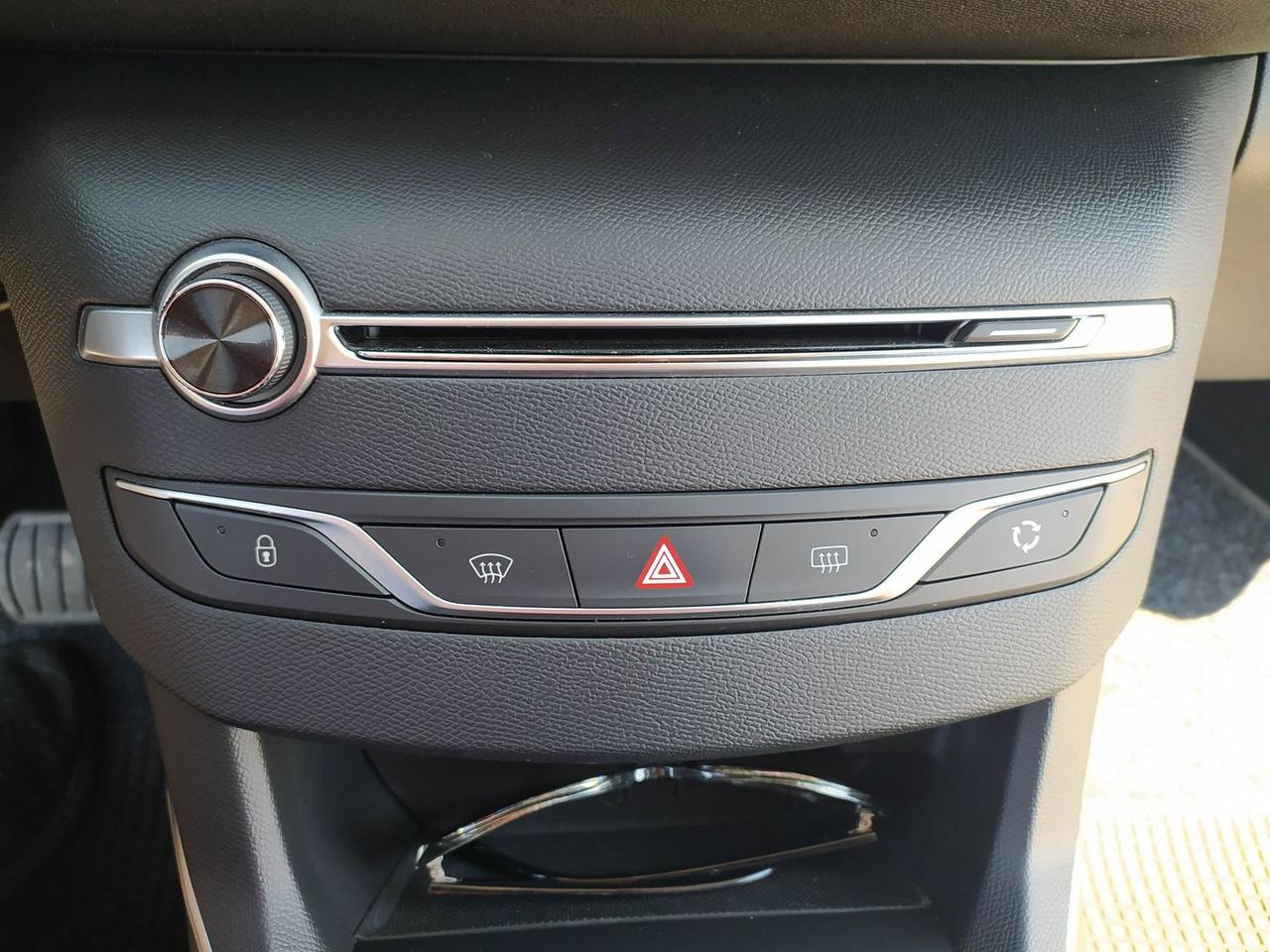 Peugeot 308 Tech Edition 1.5 Blue HDI 130 #6400