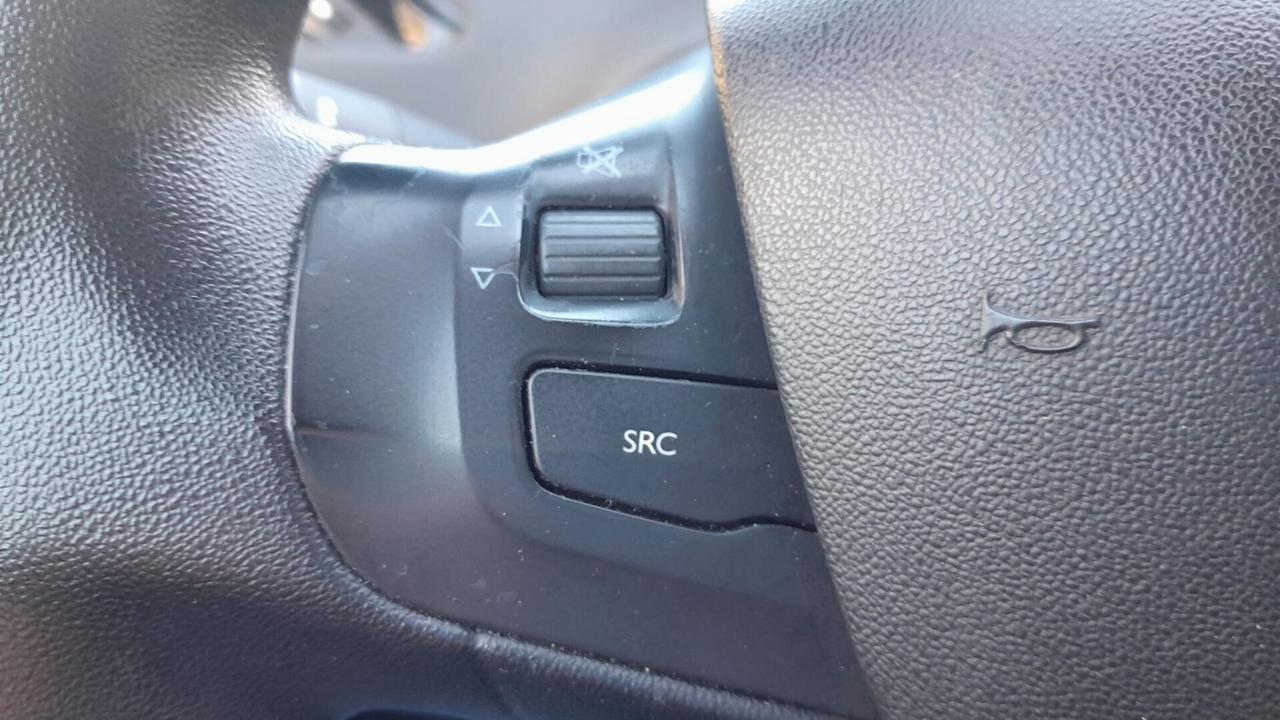 Peugeot 208 PureTech 82 5 porte Allure - Imp Gpl