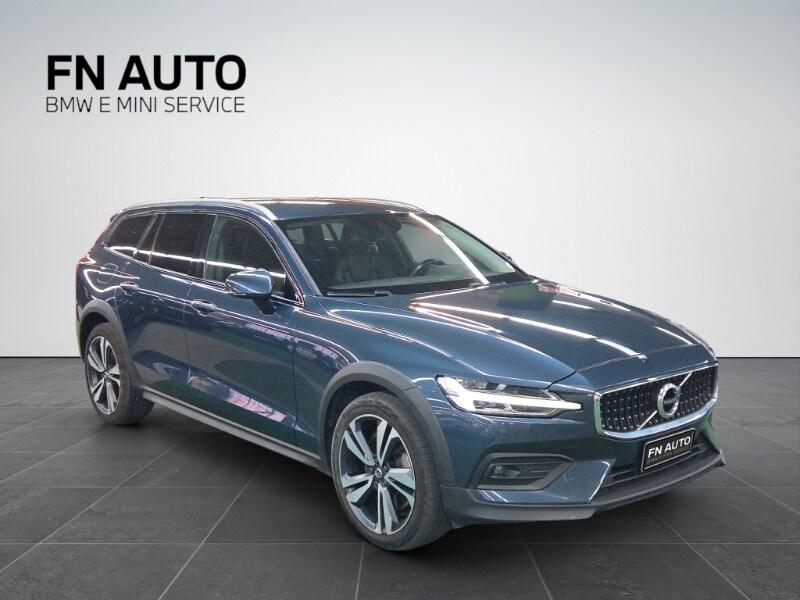 VOLVO V60 CC (2018-2024) V60 Cross Country B5 A...