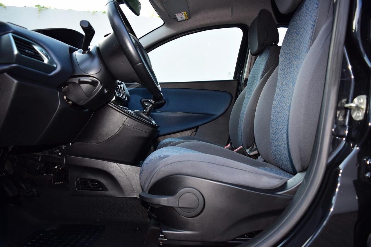 Lancia Ypsilon 1.0 Firefly Hybrid 70 cv Gold