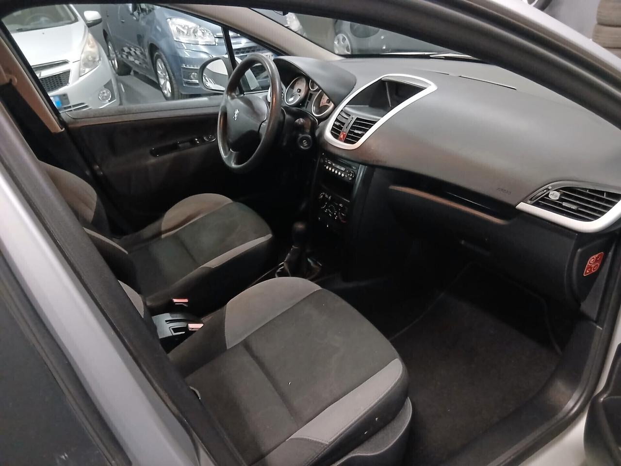 Peugeot 207 1.4 8V 75CV 5p. Energie Sport ECO GPL Motore revisionato totalmente