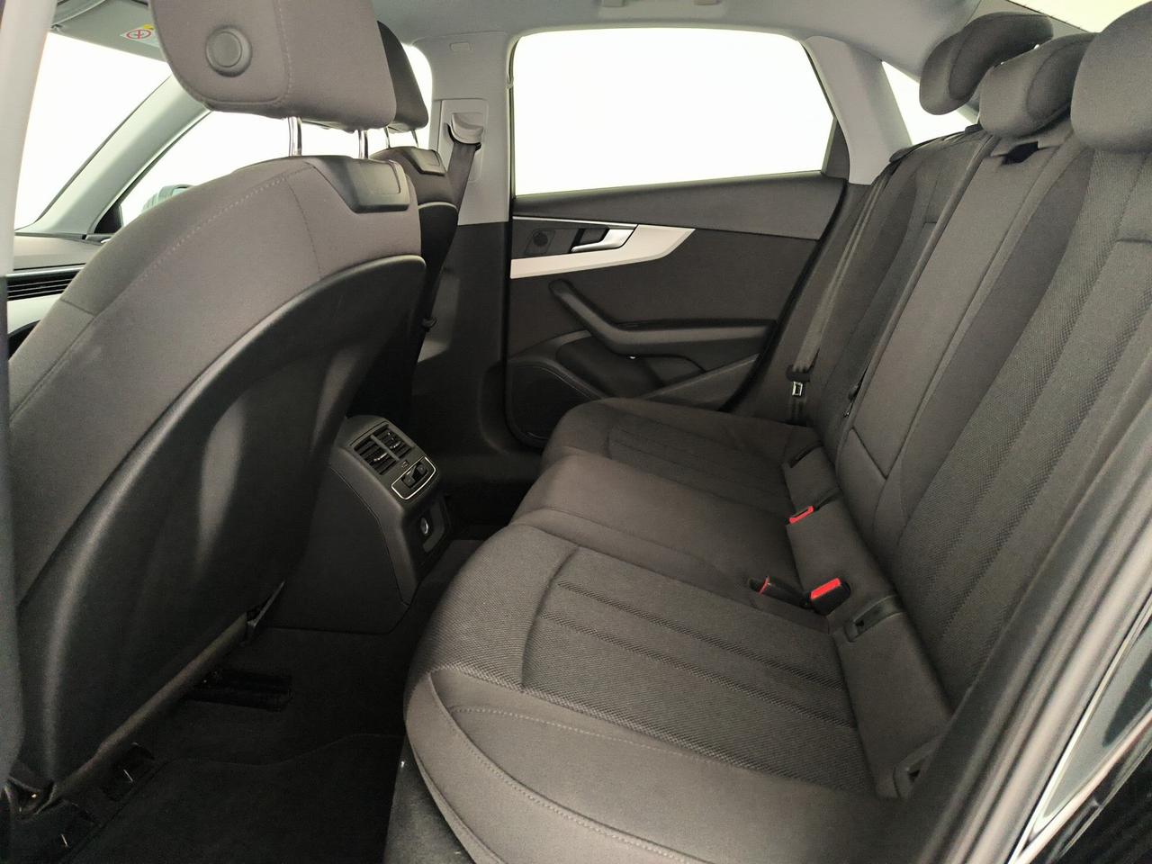 Audi A4 35 2.0 tdi mhev business advanced 163cv s-tronic