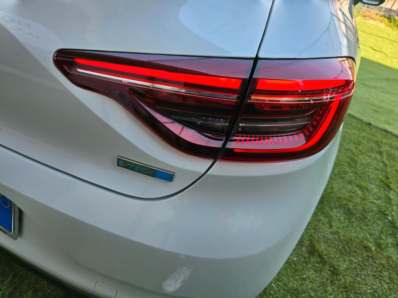 Renault Clio 1.6Hybrid E-Tech 145cv neop ok-2023