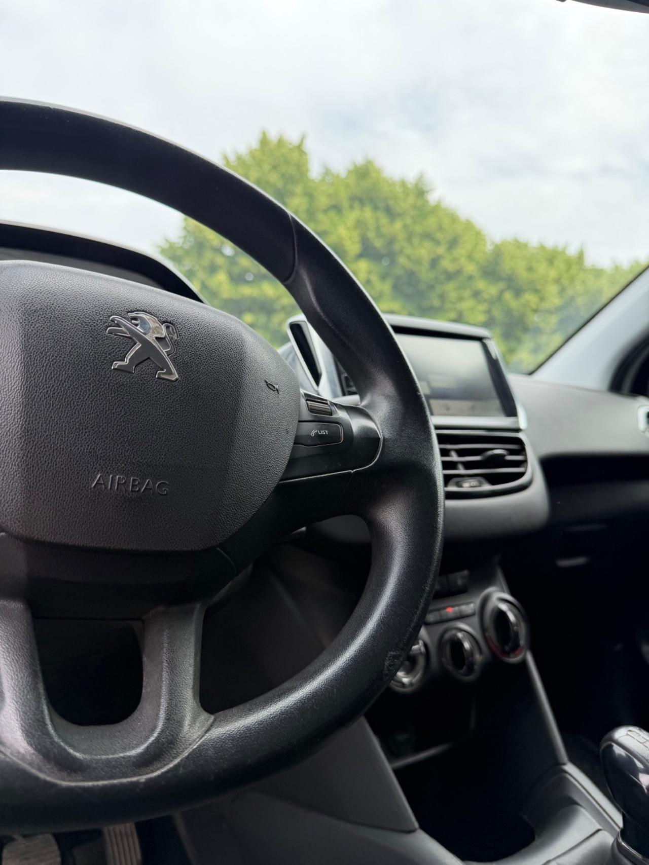 Peugeot 208 1.4 VTi 95 CV 5p. Allure Gpl