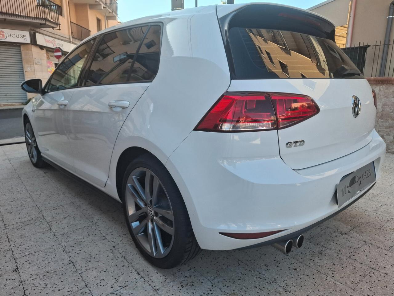 Volkswagen Golf - 2.0 TDI GTD PANO