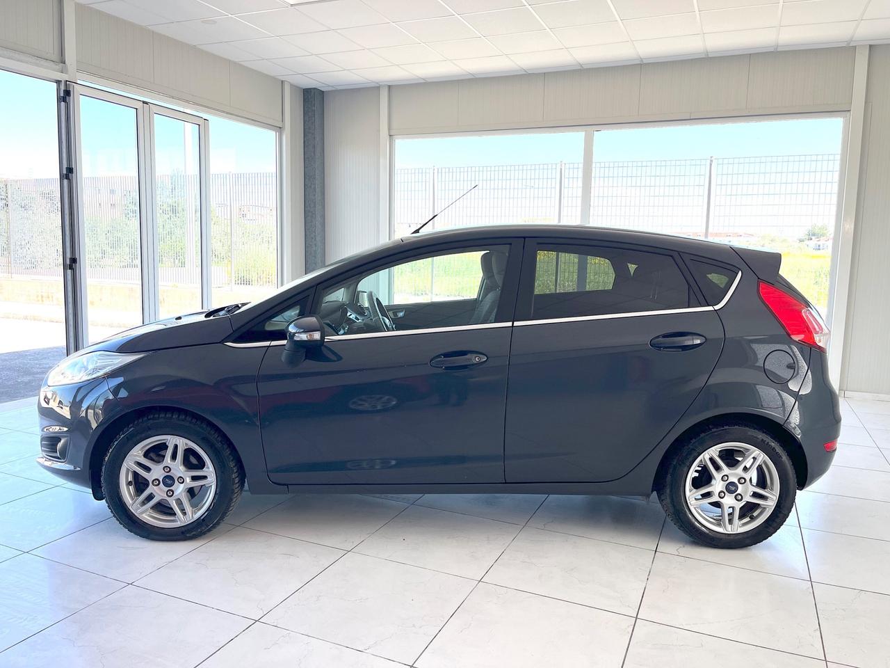 Ford Fiesta 1.5 TDCi 75CV 5 porte Titanium