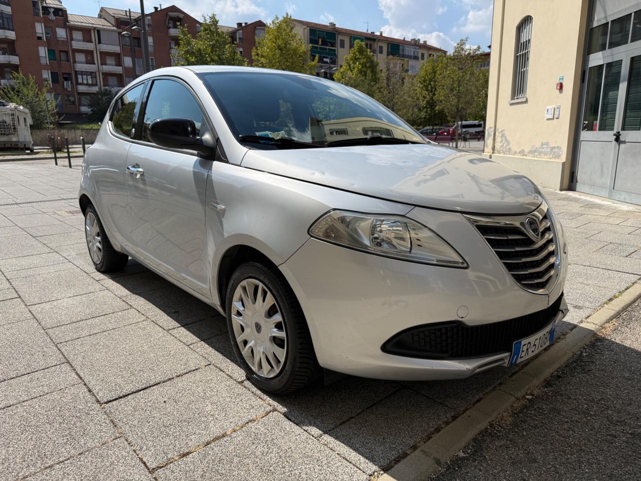 Lancia Ypsilon 1.2 69 CV 5 porte GPL Ecochic Gold