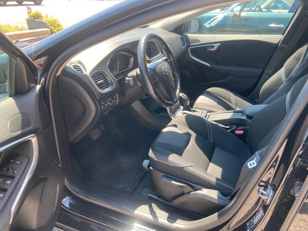 Volvo V40 D2 Geartronic Kinetic