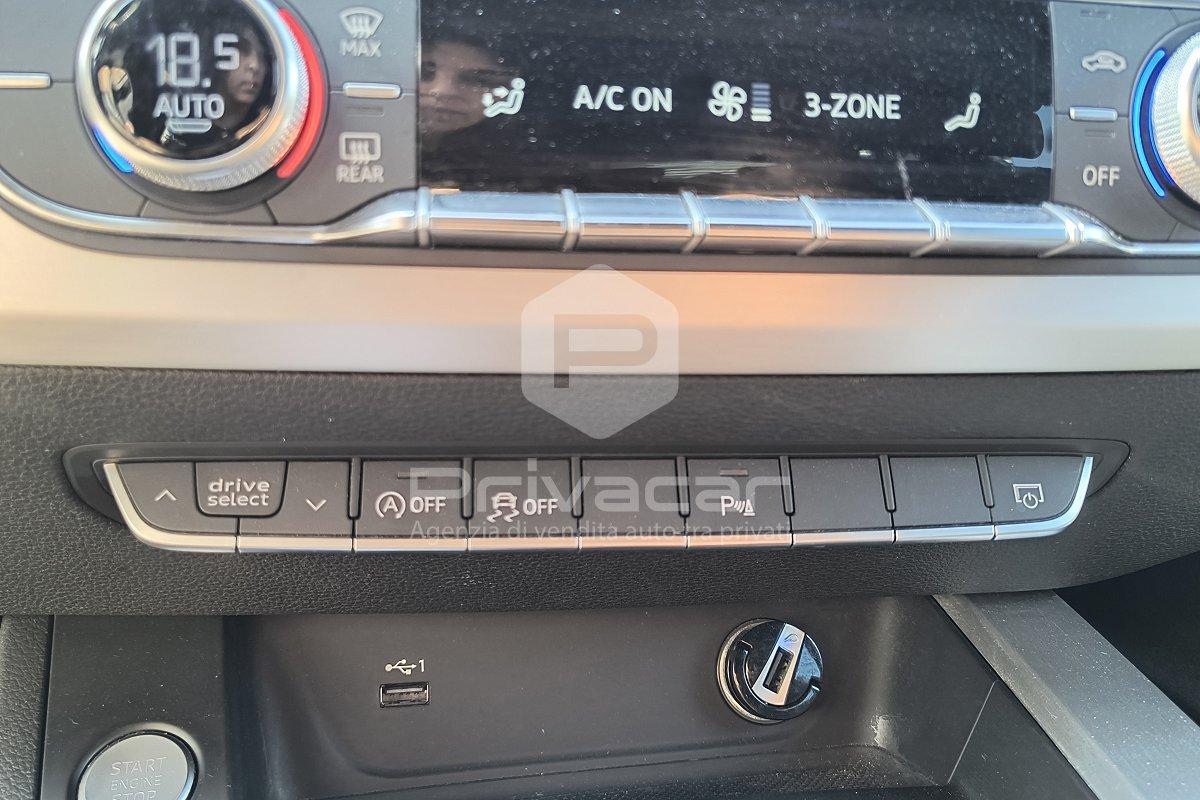 AUDI A4 Avant 40 TDI quattro S tronic Business Sport