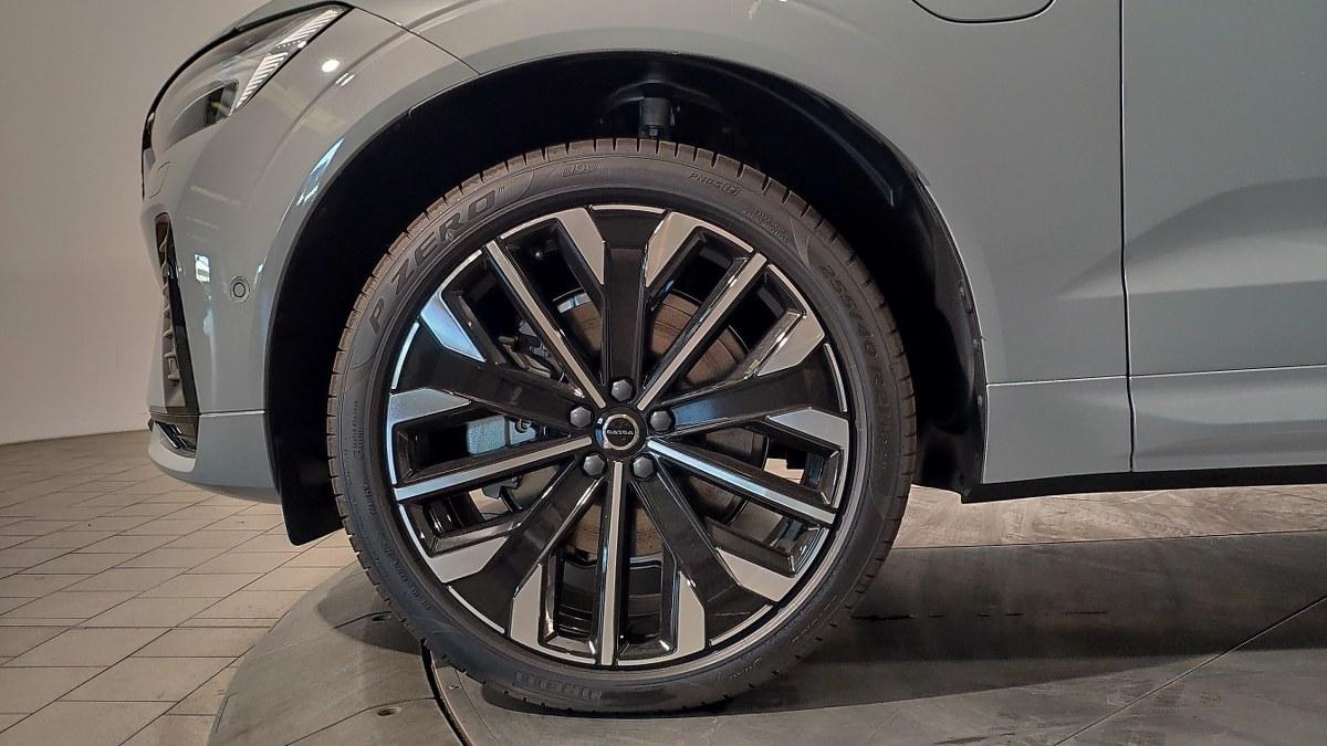 VOLVO Xc60 T6 Plug-In Hybrid Awd Automatico Ultra Dark