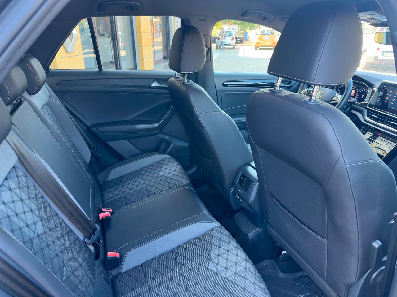 Volkswagen T-Roc 1.5 TSI ACT R-Line