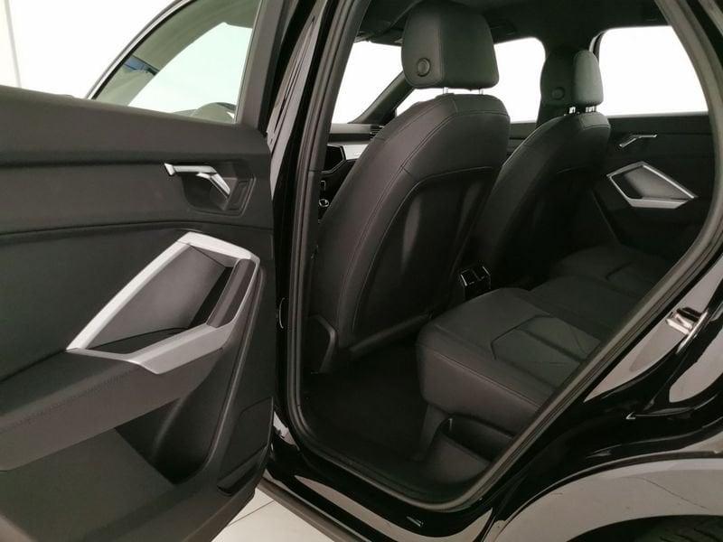 Audi Q3 Sportback 35 2.0 tdi s-tronic