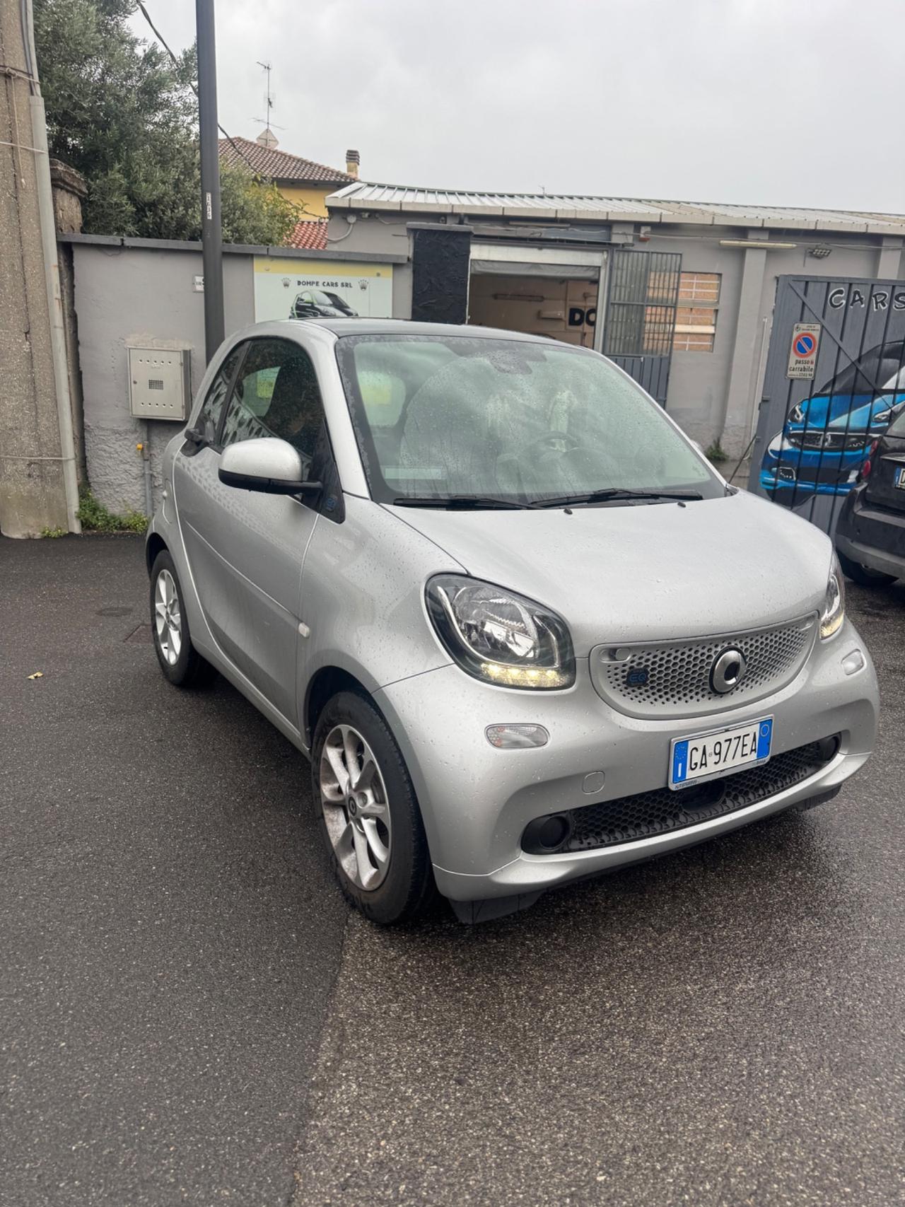Smart 453 Eletrica con solo 15 Mila km neopatentati servosterzo