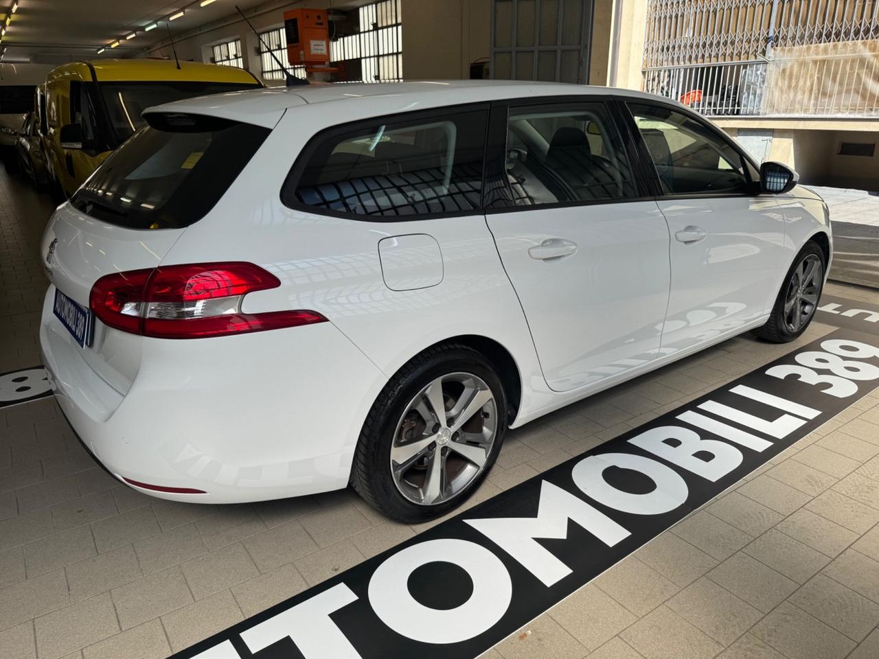 Peugeot 308 BlueHDi 130 S&S SW Business