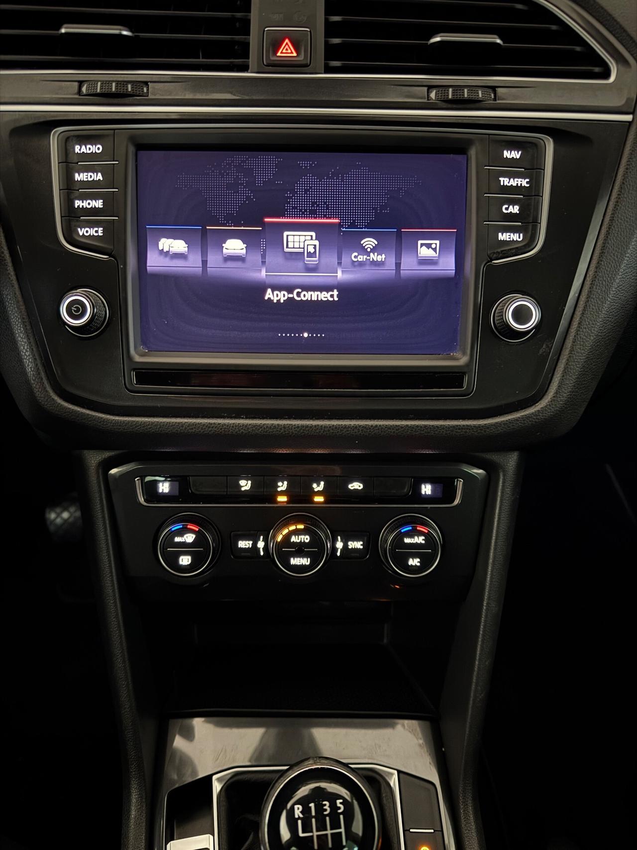 Volkswagen Tiguan 2.0 TDI SCR DSG Business BlueMotion Technology