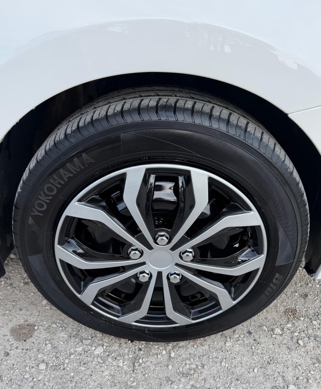 VOLKSWAGEN POLO 1.2 BENZINA 5 PORTE NEOPATENTATi