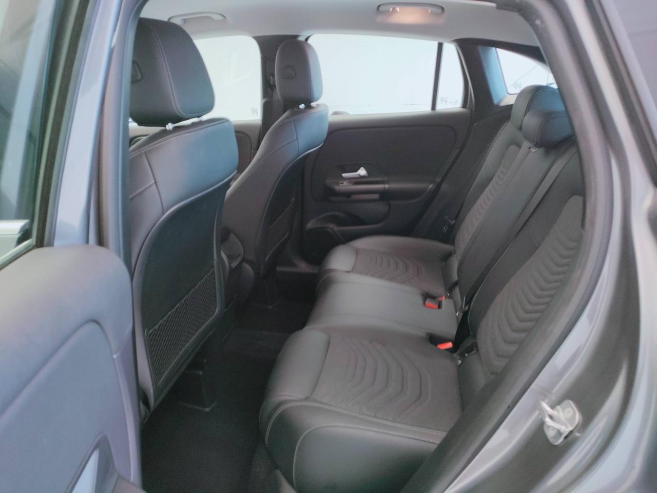 Mercedes-Benz GLA-H247 2023 - GLA 180 d Advanced auto