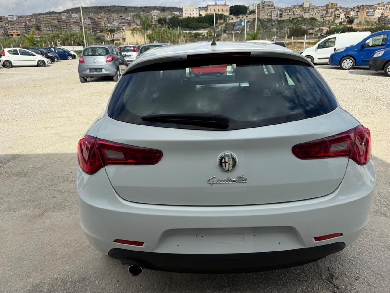 Alfa Romeo Giulietta 1.6 JTDm-2 105 CV Distinctive