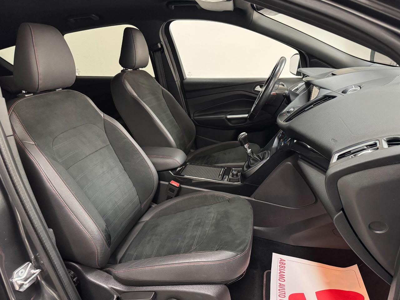 Ford Kuga ST-Line / 1.5 TDCI 120 CV / Diesel /56000km