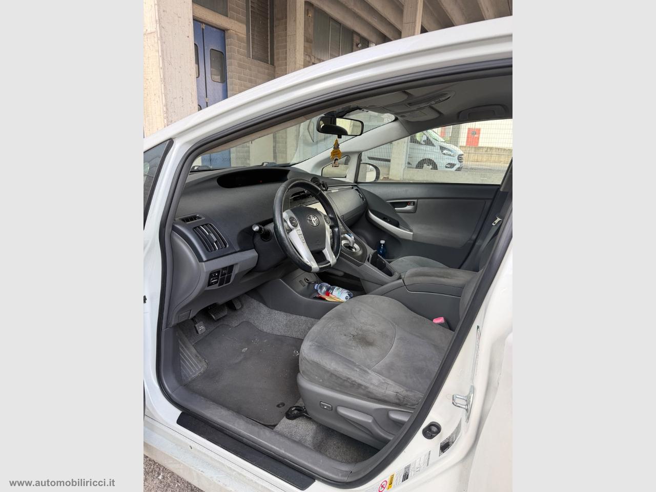 TOYOTA Prius 1.8 Active