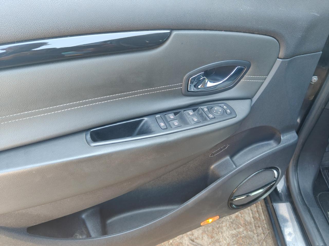 Renault Scenic XMod 1.6 dCi 130CV Bose sound