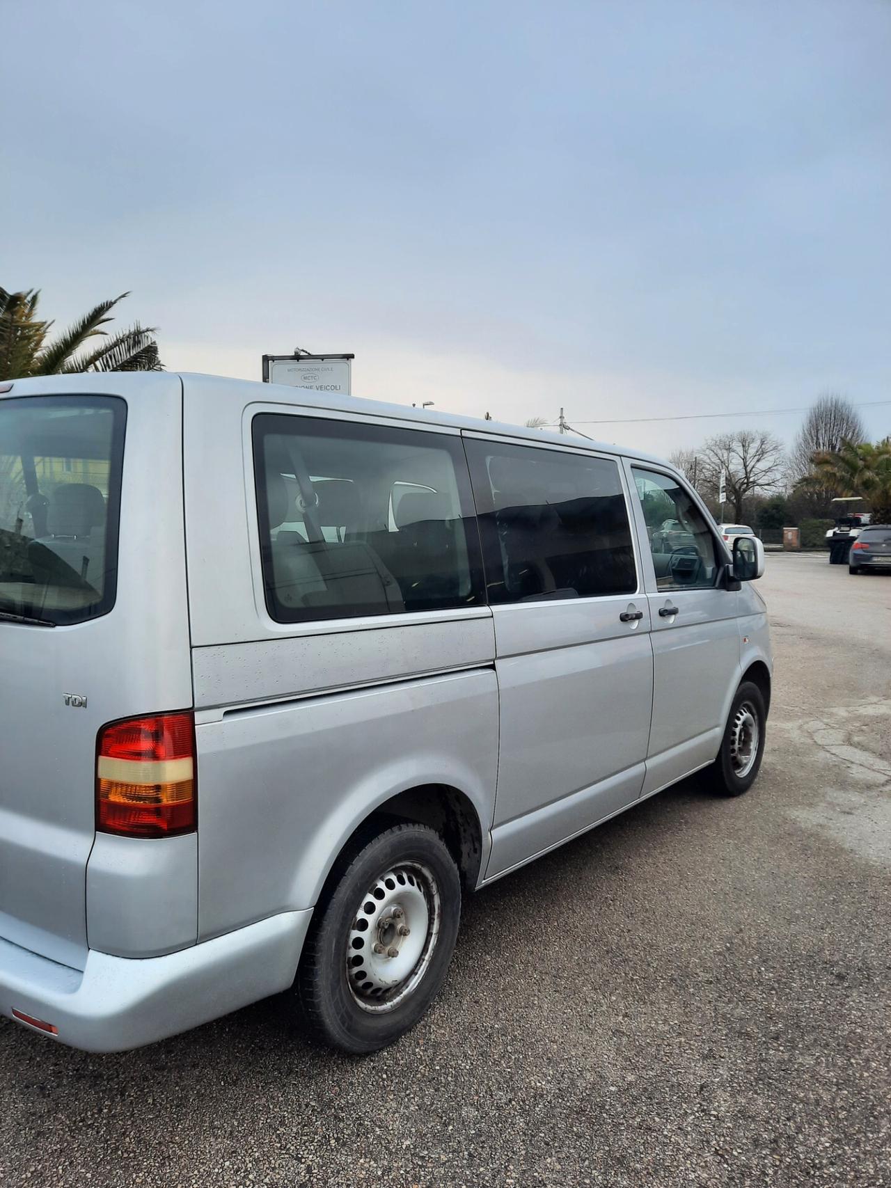 Volkswagen Transporter 9 POSTI California 1.9 TDI Comfortline