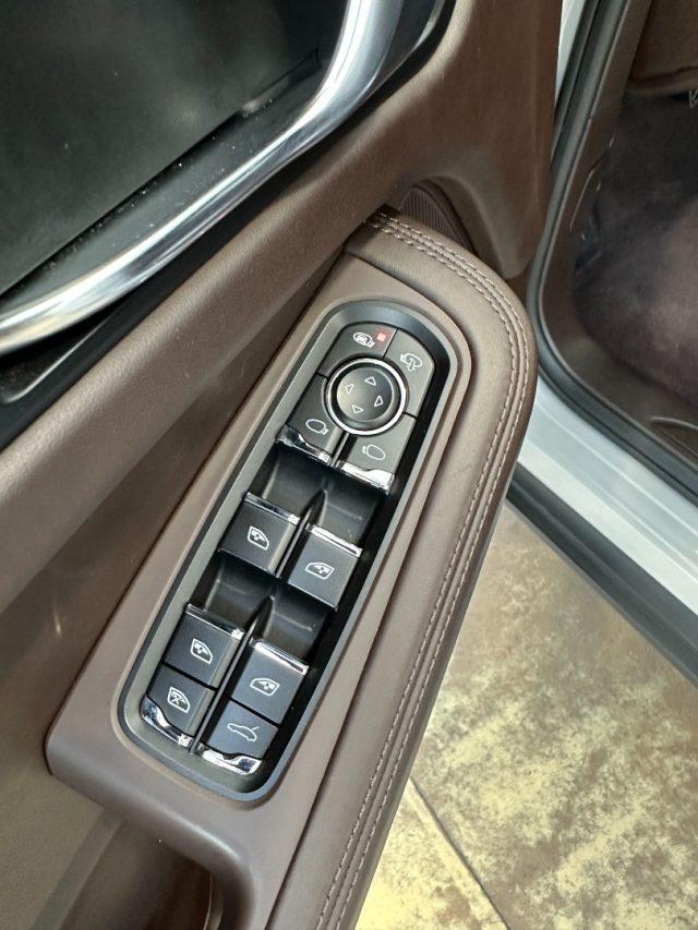 PORSCHE Macan 2.0 PDK - Gesso-21" -Tetto-Telecamera-Pelle totale