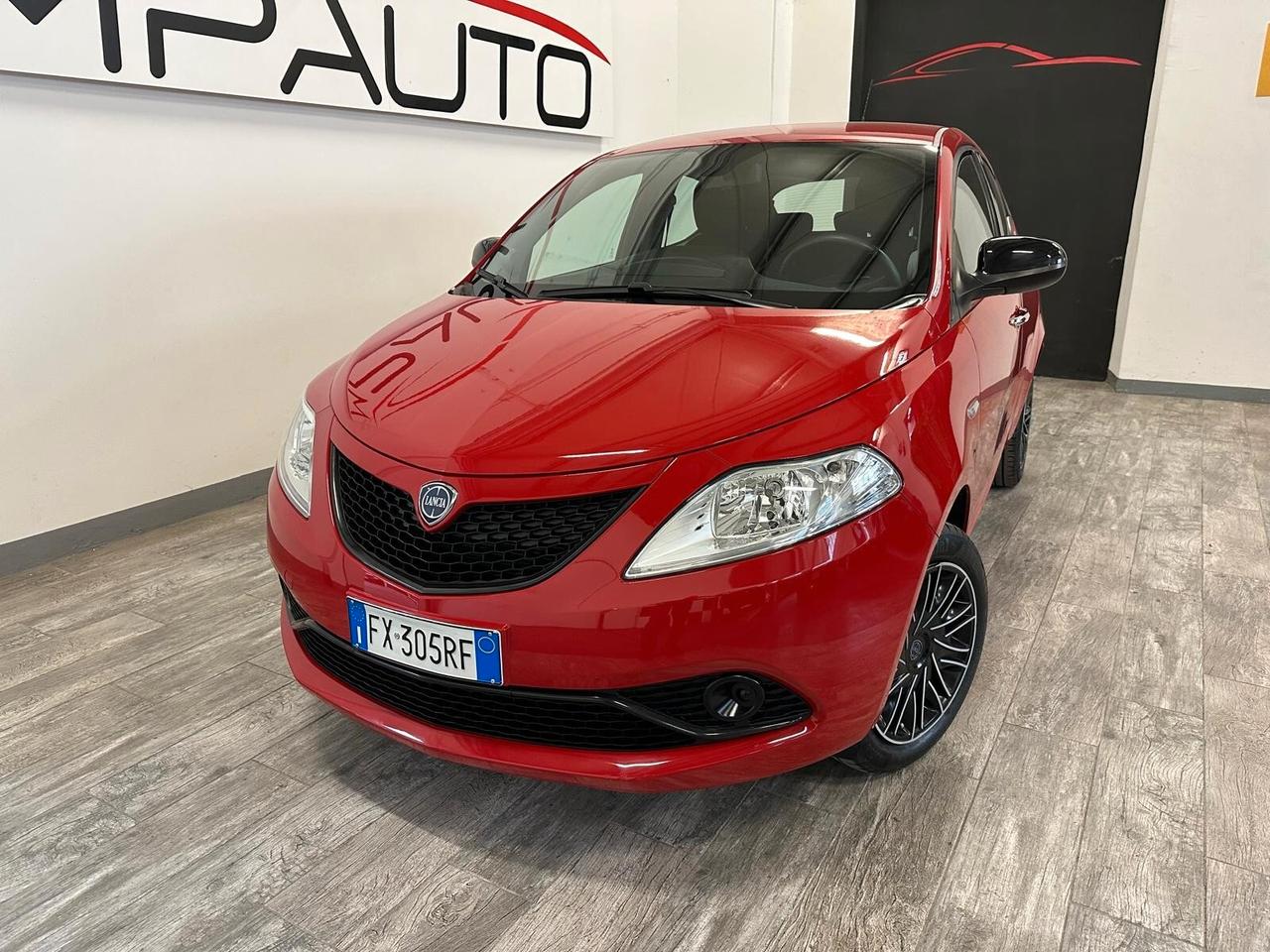 Lancia Ypsilon 1.2 69 CV 5 porte Gold