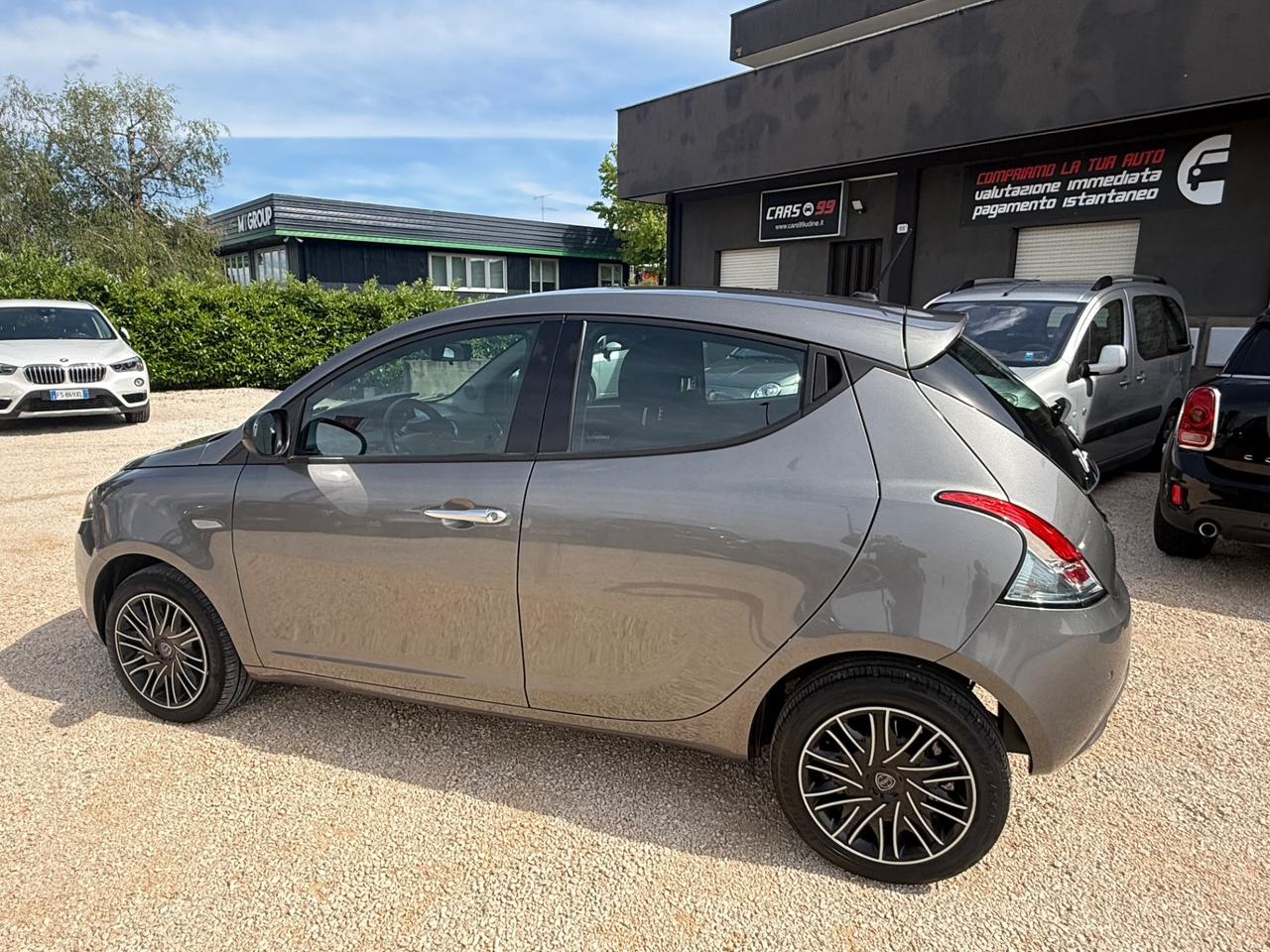 Lancia Ypsilon 1.0 FireFly 5 porte S&S Hybrid Alberta Ferretti