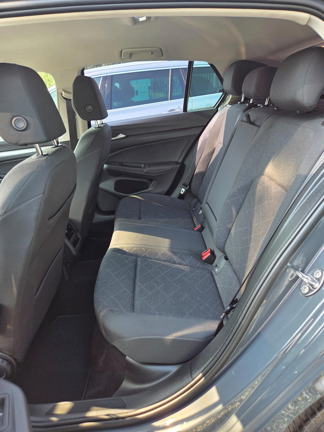 Volkswagen Golf 1.5 eTSI 130 CV EVO ACT DSG Life