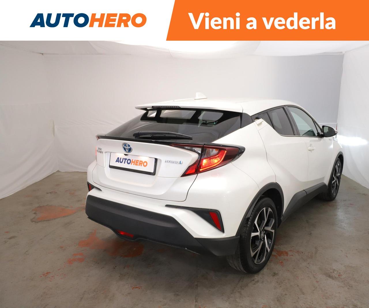 Toyota C-HR 1.8 Hybrid E-CVT Trend